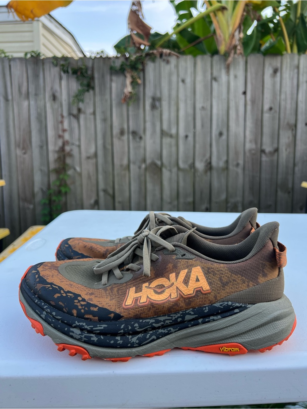 Men’s Hoka SpeedGoat 6 Trail Runners in Olive and Orange size 8.5 2E Wide